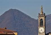 03 Partenza da Zogno alle 8.30 al campanile di S. Lorenzo al fianco del Monte Ubione (895 m)